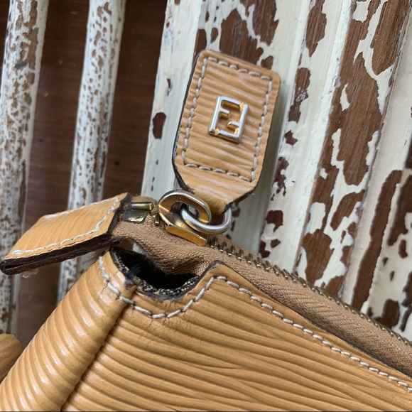 Fendi Caramel Epi Bag - Picture 3 of 15